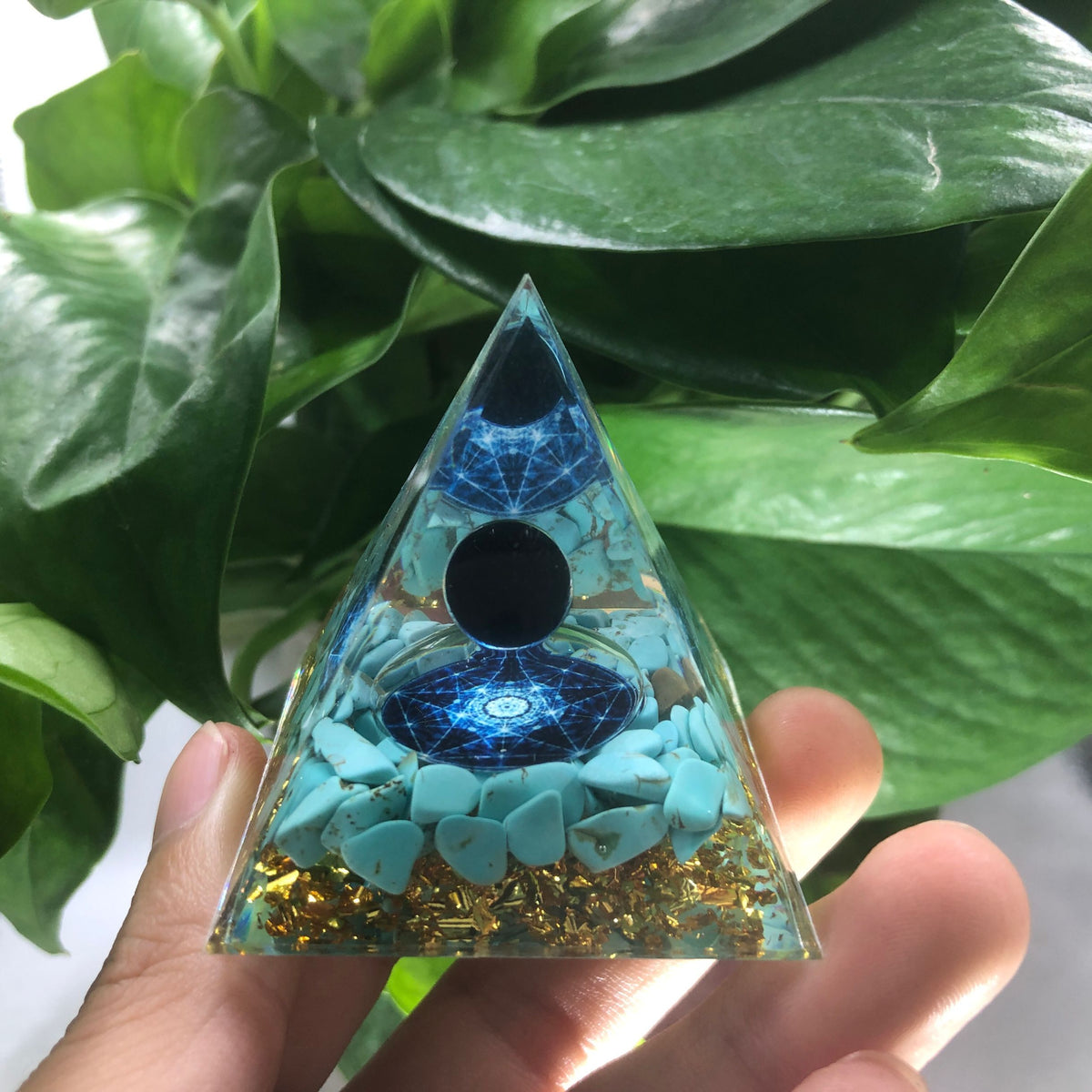 Orgone Pyramid For Positive Energy w/ Protection & Crystals Energy Generator