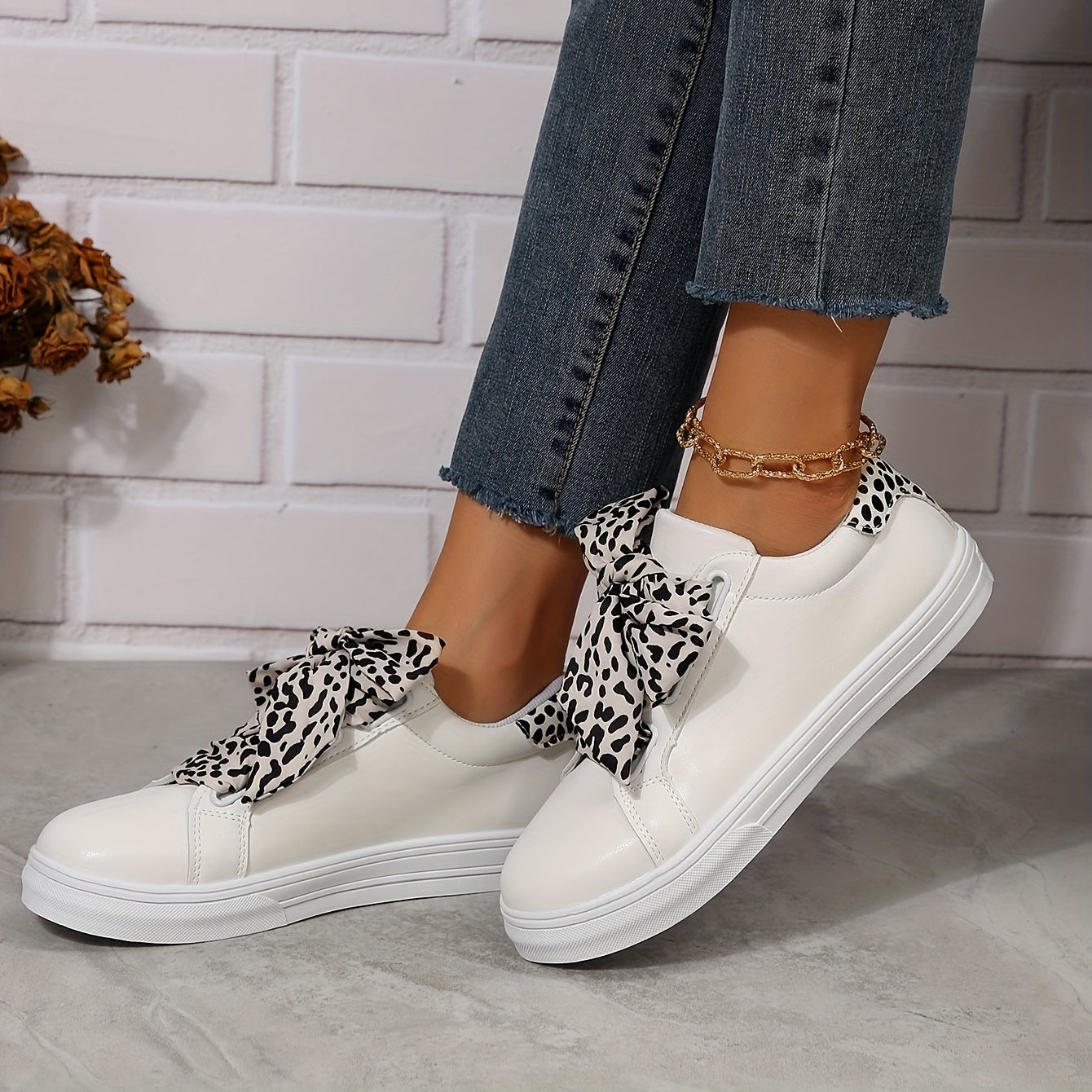 Leopard Print Sneakers Women's Casual Lace Up Lightweight Shoes