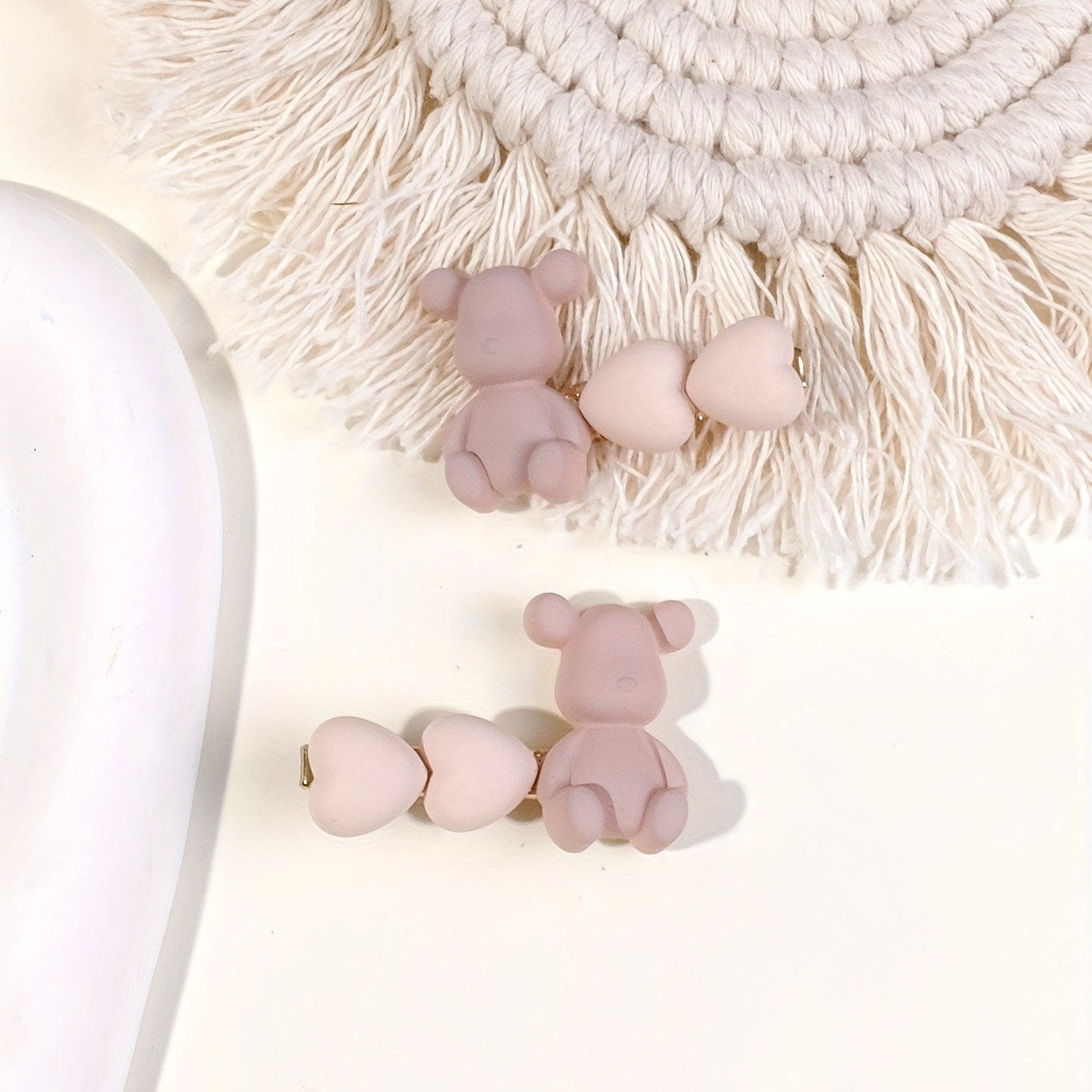 Resin Bear Heart Decor Hair Clip, Cute Cartoon Design
