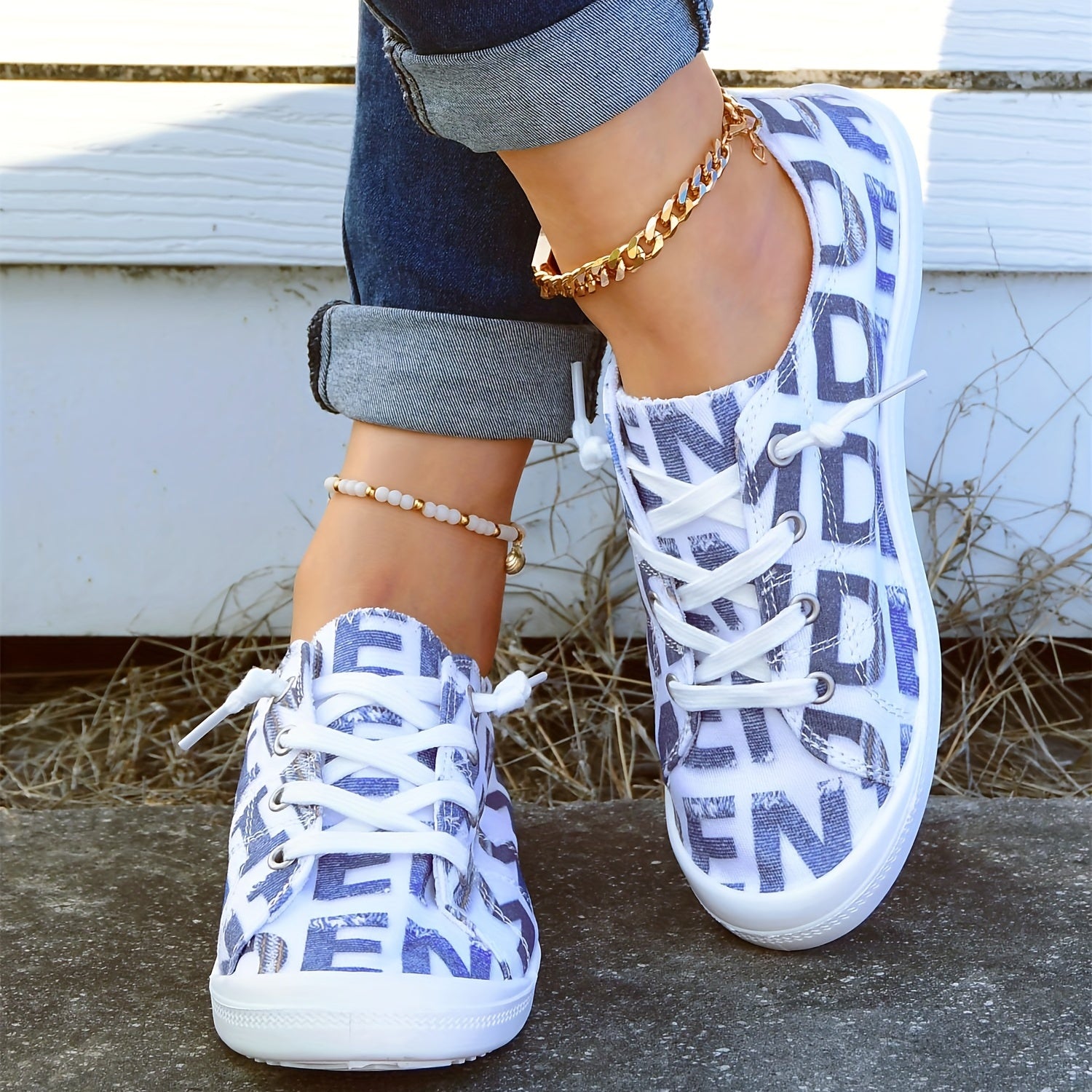 Women's Letter Pattern Casual Skate Shoes Lace Up Anti slip Canvas Shoes