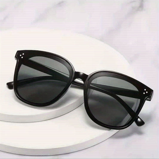 Square Sunglasses Rivet Decor Anti Glare UV400