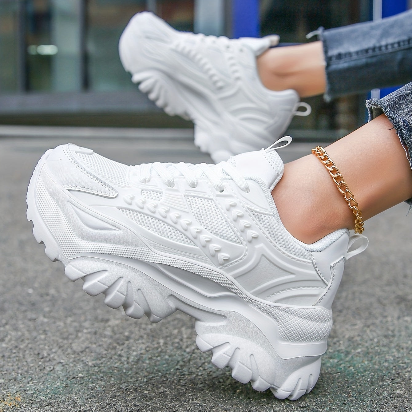 Women's Breathable Mesh Platform Sneakers Casual Lace Up Outdoor Shoes