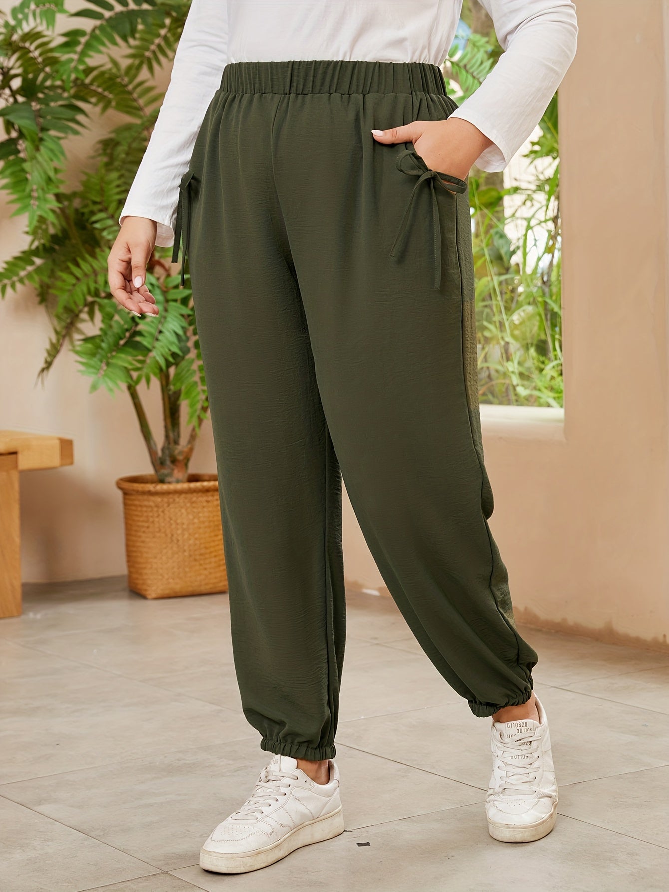  Elastic Jogger Trousers With Pockets