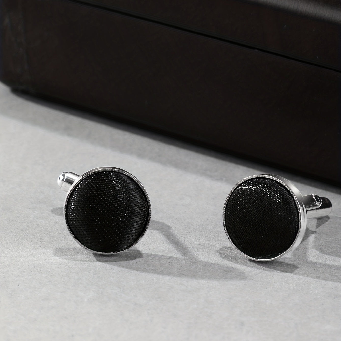 Men's Round Cufflinks Boyfriend Gift Wedding Suit