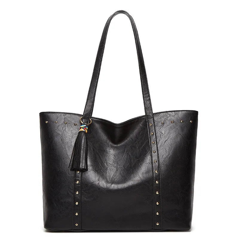 Retro Tassel Rivet Women's Bag Large Capacity Leather Shoulder Bag Handbags