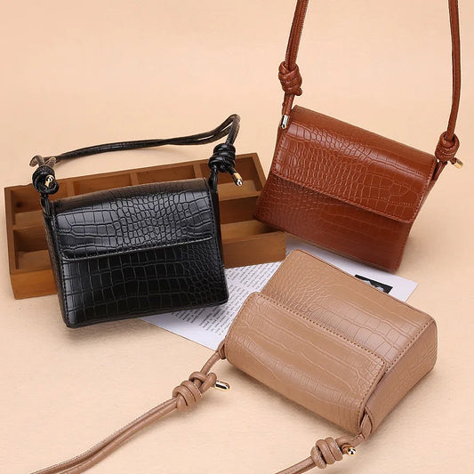 Small Crocodile Pattern Crossbody Bag Retro Style Solid Flap Shoulder Bag
