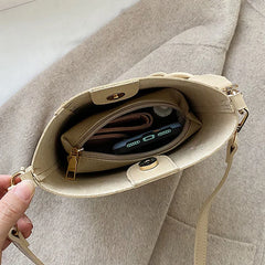 Vintage Rivet Bucket Bag Soft Leather Crossbody Shoulder Bag HPS952