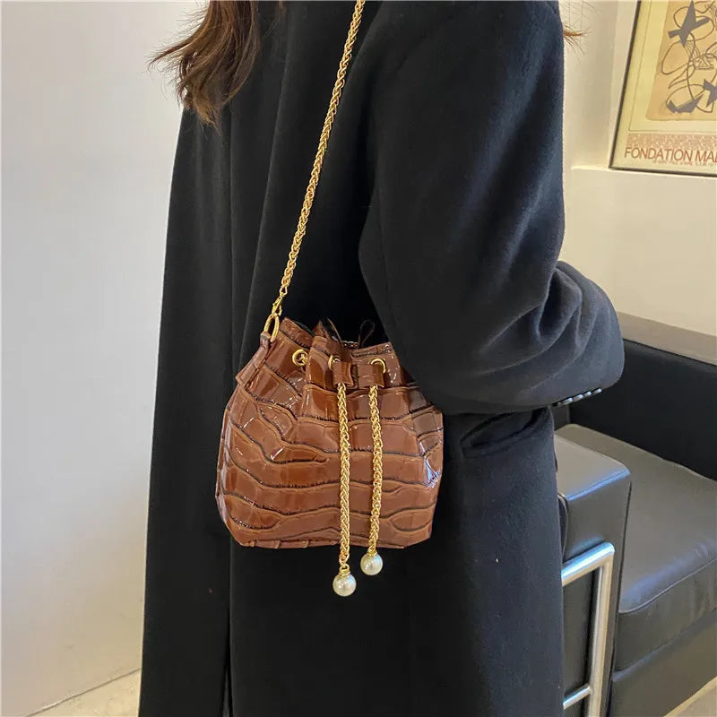 Autumn Winter Texture Women Messenger Bags Retro Shoulder Chain Draw Bucket Bags