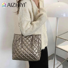 Quilted Cotton Padded Shoulder Bag Large Capacity Chain Travel Satchel