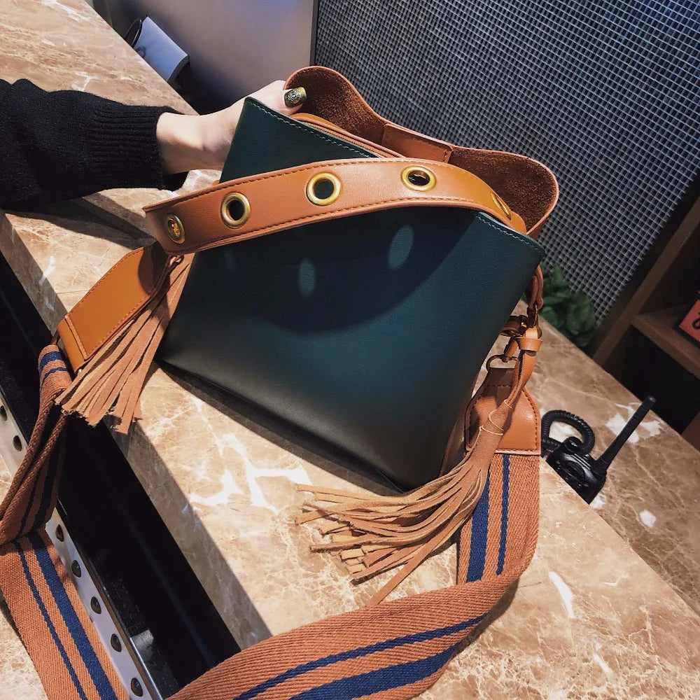 Women Leather Shoulder Bag Crossbody Bucket Bag Width Strap L116