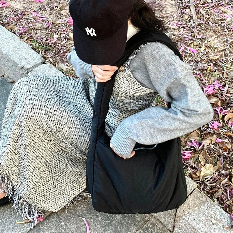 Women's Large Capacity Solid Pleated Shoulder Bag