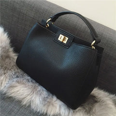 Lychee Pattern Kitten Shoulder Bag with Golden Lock
