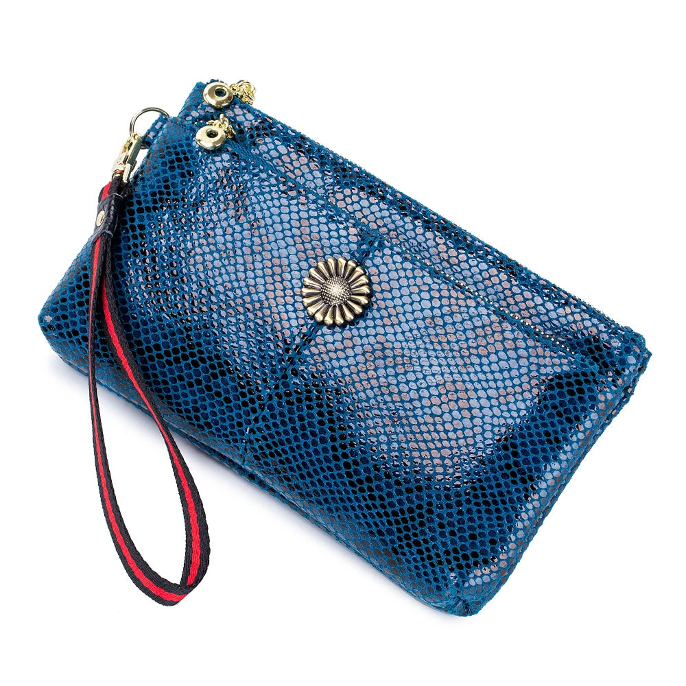 Stylish Serpentine Handbag for Women Clutches Zipper Large Capacity