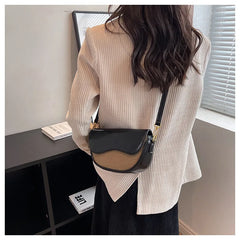 Women's Shoulder Bag Chain Crossbody Saddle Handbag