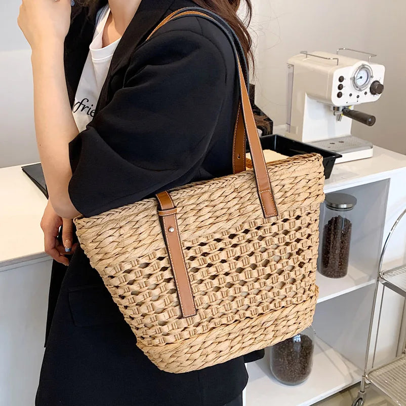 Straw Women's Shoulder Bag Hollow Out Crossbody Bag