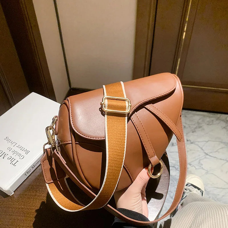 Retro Saddle Bag PU Leather Shoulder Bag Multi-Chain Handbag Khaki