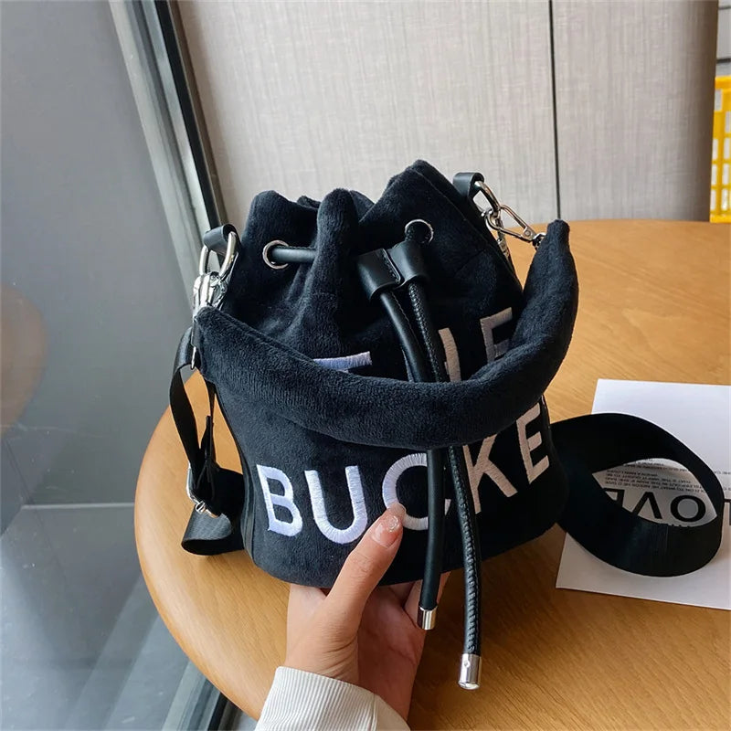 Vintage Shoulder Bag For Women Soft Handle Zip Letter Bag