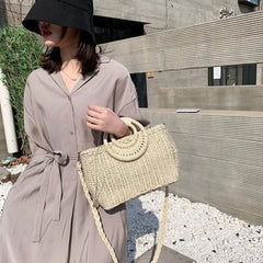 British Style Small Messenger Bag for Women Straw Shoulder Handbag