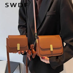 Chic Leather Crossbody Bag with Pockets