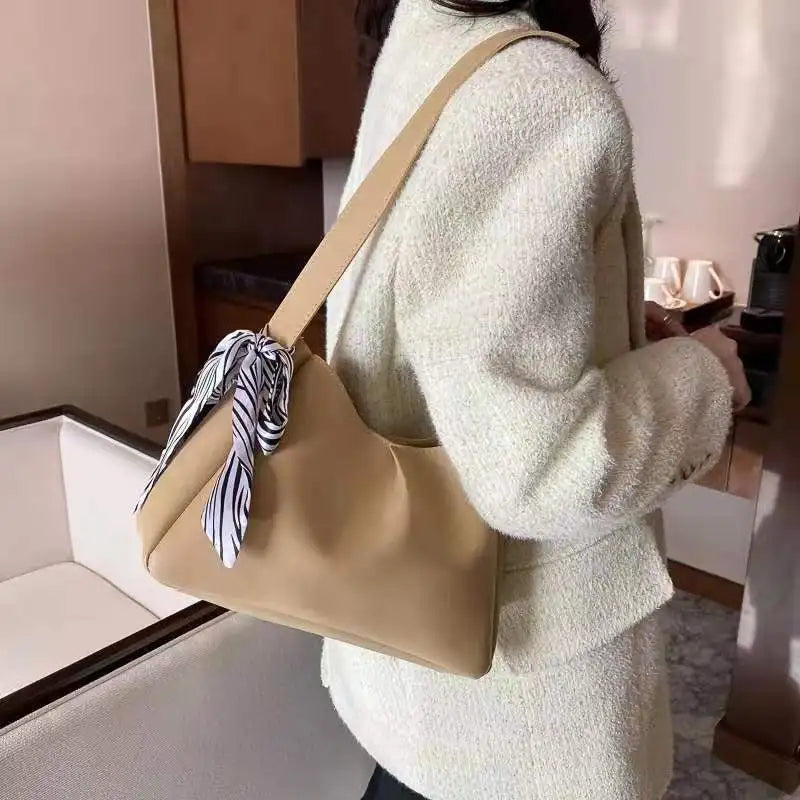 Western Style Bucket Bag