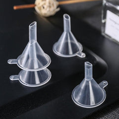 30pcs Small Funnel for Lab Bottles Perfume, Transparent Plastic, Essential Oils