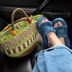 Beaded Straw Handheld Basket Bag with Tassels