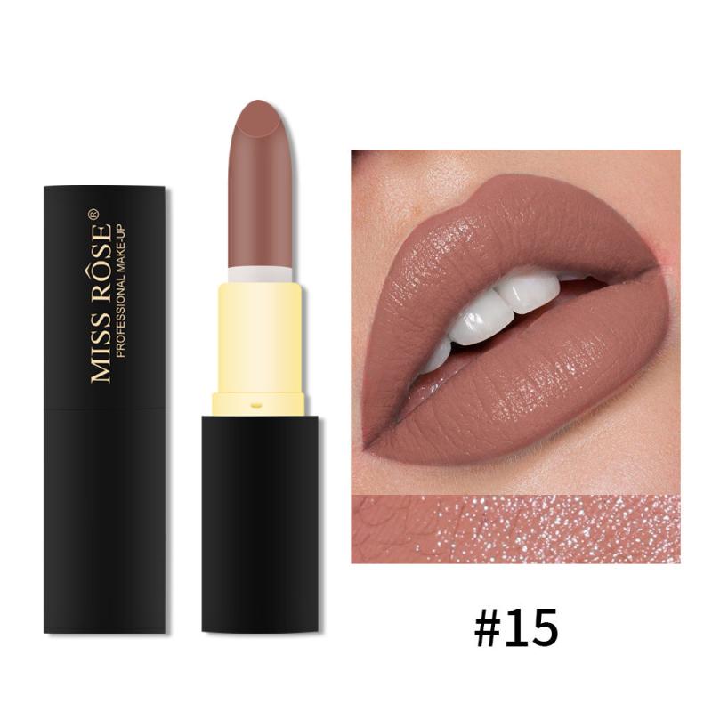 Hydrating Lipstick with Velvety Soft Matte Texture