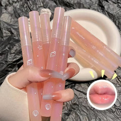 Hydrating Lip Plumping Balm with Water Light Glow