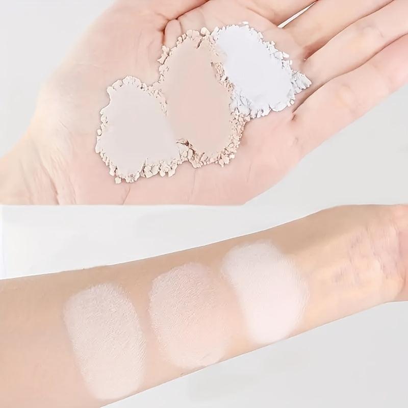 Long Lasting Honey Powder Concealer Waterproof Anti Sweat Brightening Control