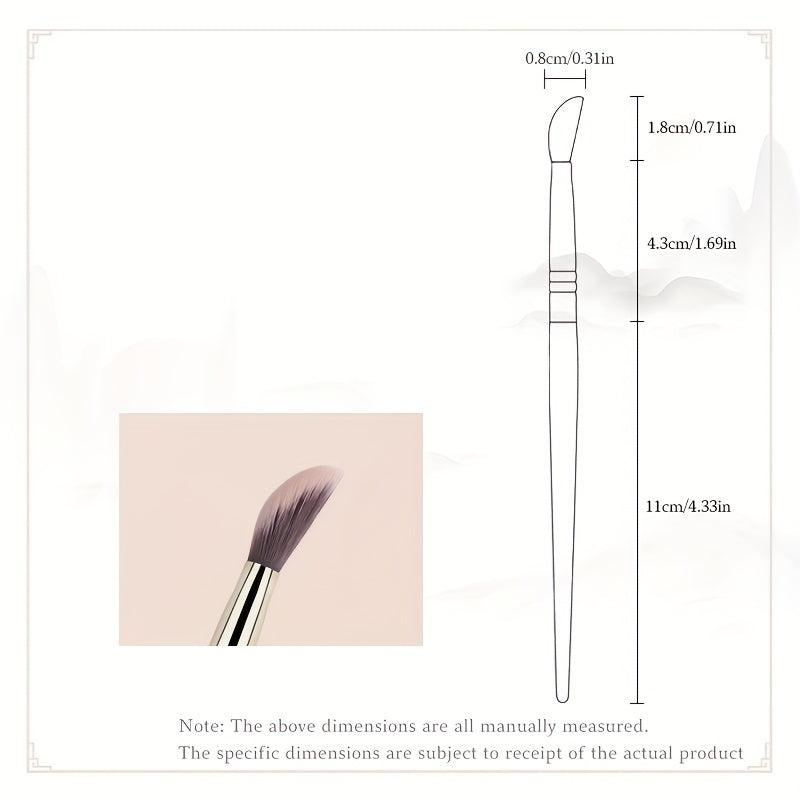 Precision Angled Concealer Brush for Flawless Coverage of Dark Circles