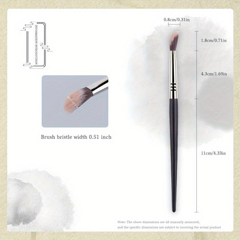 Precision Angled Concealer Brush for Flawless Coverage of Dark Circles