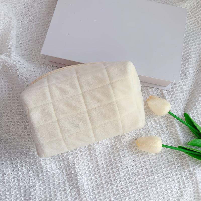 Large Capacity Portable Makeup Bag for Women Zippered Travel Toiletry Bag