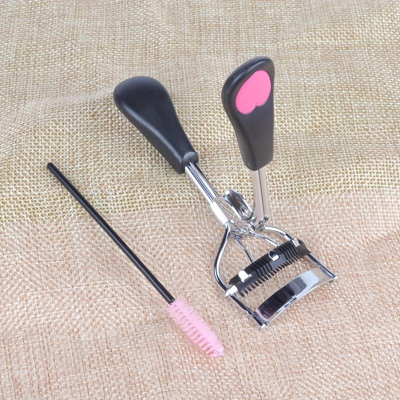Wide Angle Hearts Eyelash Curler with False Eyelash Comb