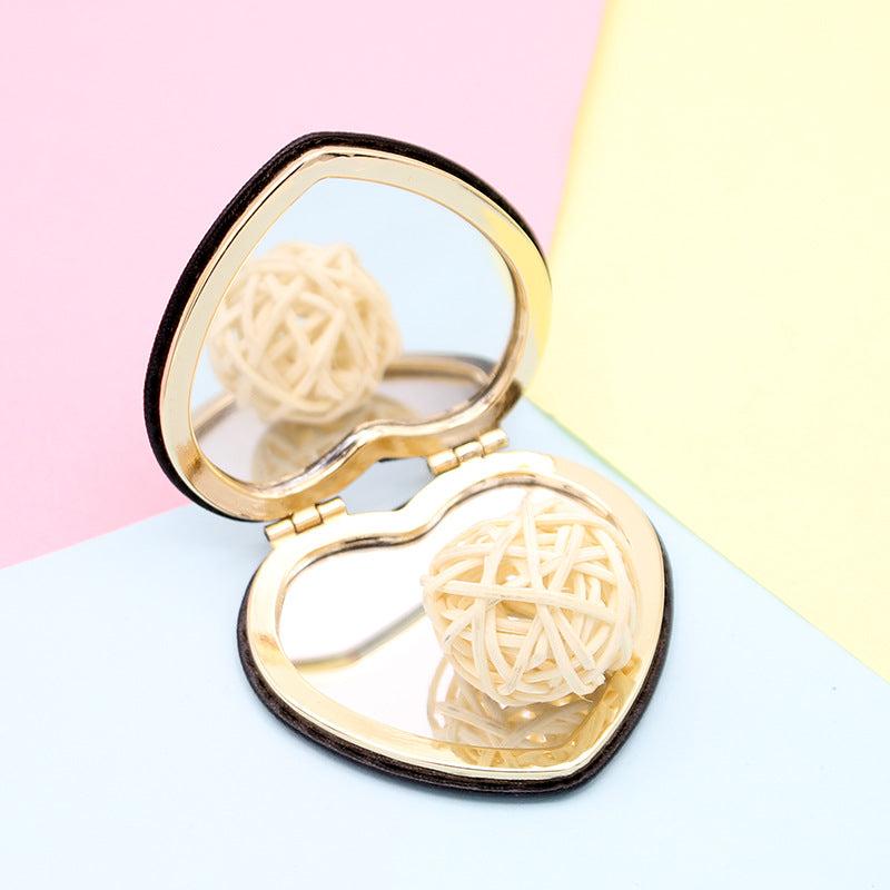 Mini Portable Love Heart Mirror Metal Makeup Travel Makeup Mirror