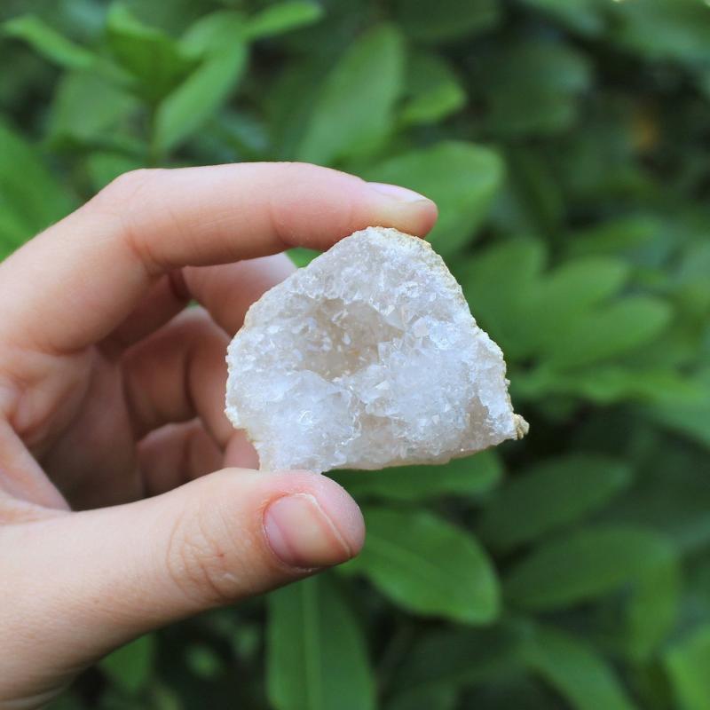 Natural Quartz Geode: Unopened, Science Education & Healing