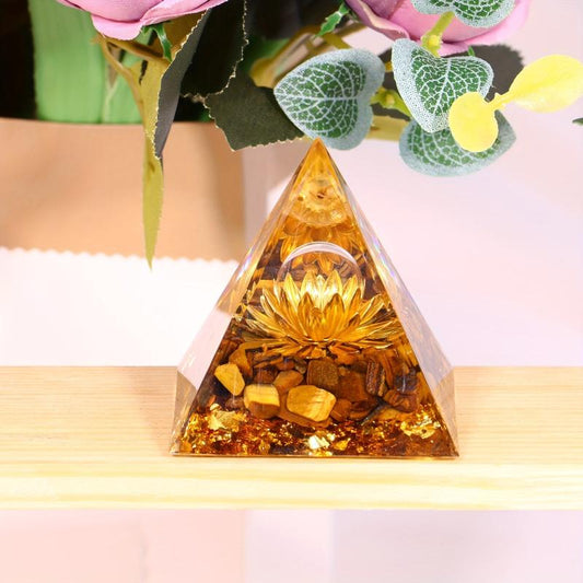 Crystal Stone Pyramid Healing Crystal Orgonite Pyramid For Relieve Stress