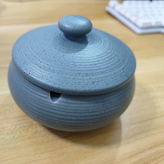 Ceramic Ashtray with Lid Vintage Style Decor for Home Office Bar Gift