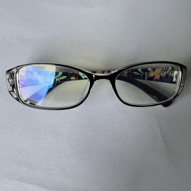 Plastic Light Blocking Reading Glasses With Soft Case For Women