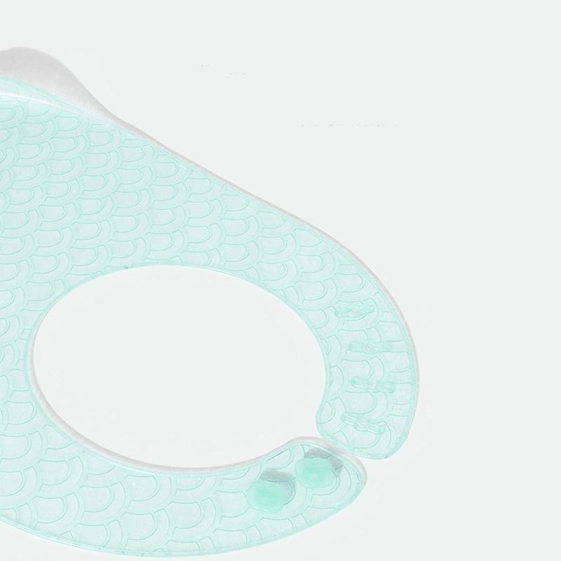 Ultra Light Silicone Bibs for Babies Waterproof Soft Food Pockets