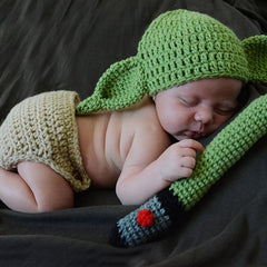 3 Piece Winter Hand-Knitted Caps & Shorts Set for Newborn Photos