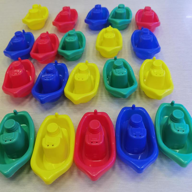 5pcs Toy Boats for Bathing Swimming Pools & Beaches Puzzle Toys