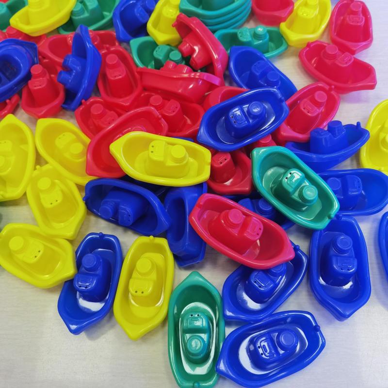 5pcs Toy Boats for Bathing Swimming Pools & Beaches Puzzle Toys