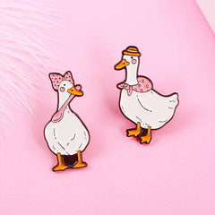 Cute Duck Brooch Pin in Gold Tone with Rhinestones