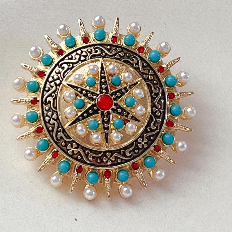 Vintage Western Pearl Bohemian Brooch for Banquet Wear
