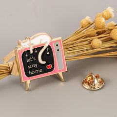 Creative Kitten TV Brooch Enamel Pin Anti-Exposure Waist Backpack Accessory