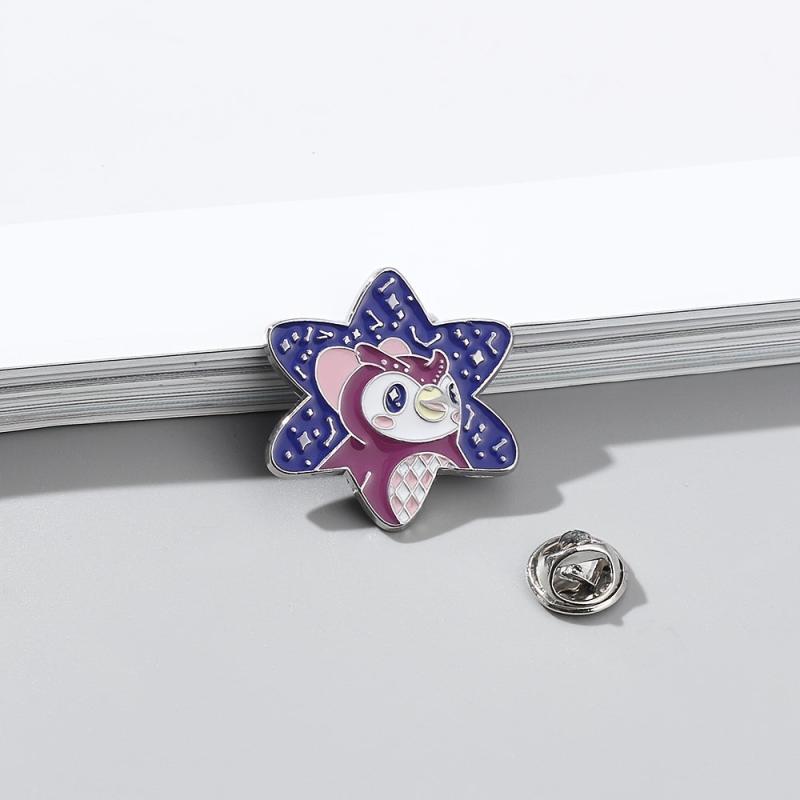 Cartoon Crane Jumper Brooch for Men