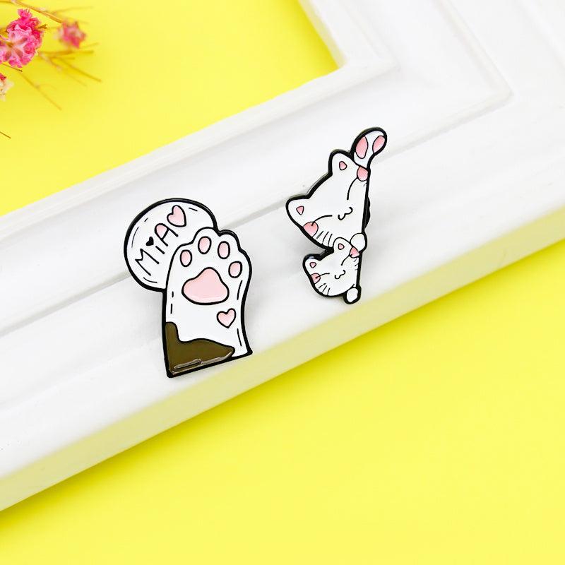 Cute Cat Paw Alloy Brooch Pin