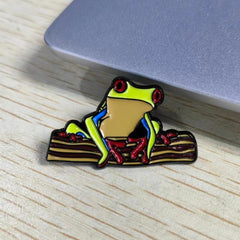 Red Eyed Tree Frog Brooch Pin For Men