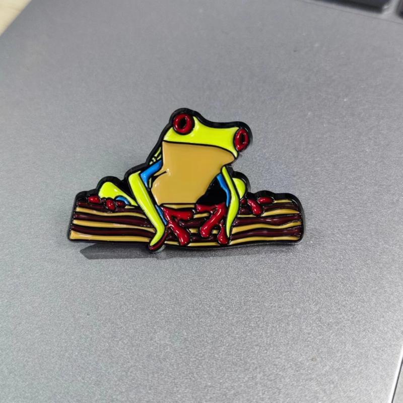 Red Eyed Tree Frog Brooch Pin For Men