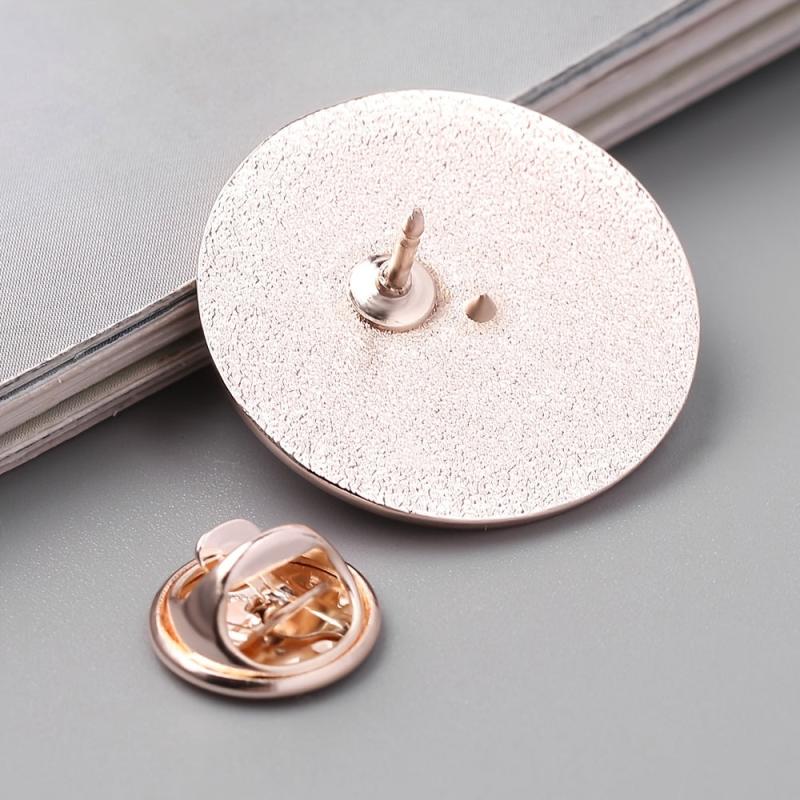 English Letter Round Oil Drip Brooch